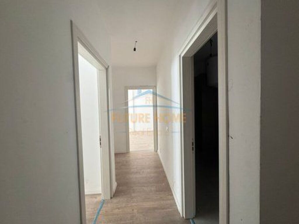 Shitet ,Apartament 1+1, Kompleksi E-88, Rruga Dritan Hoxha