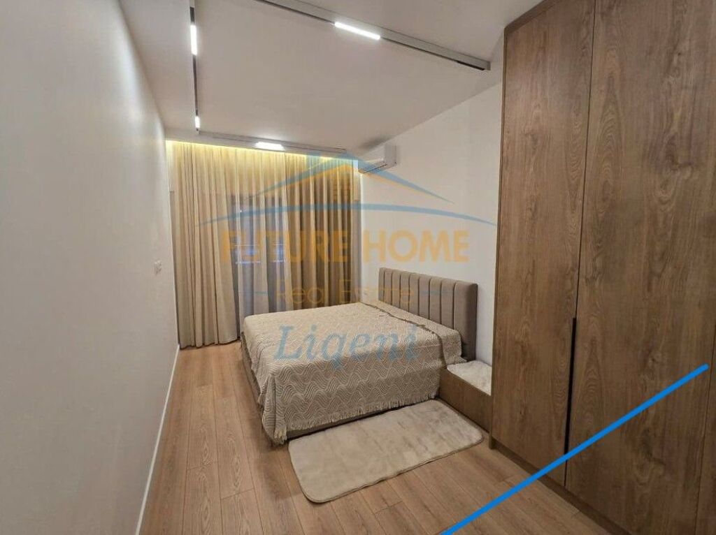 Qera, Apartament 2+1, Qendër, Tiranë.
