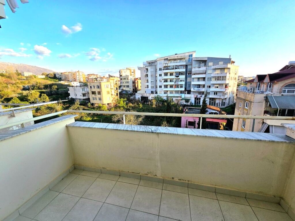 Apartament 2+1 per qira ne Fresk