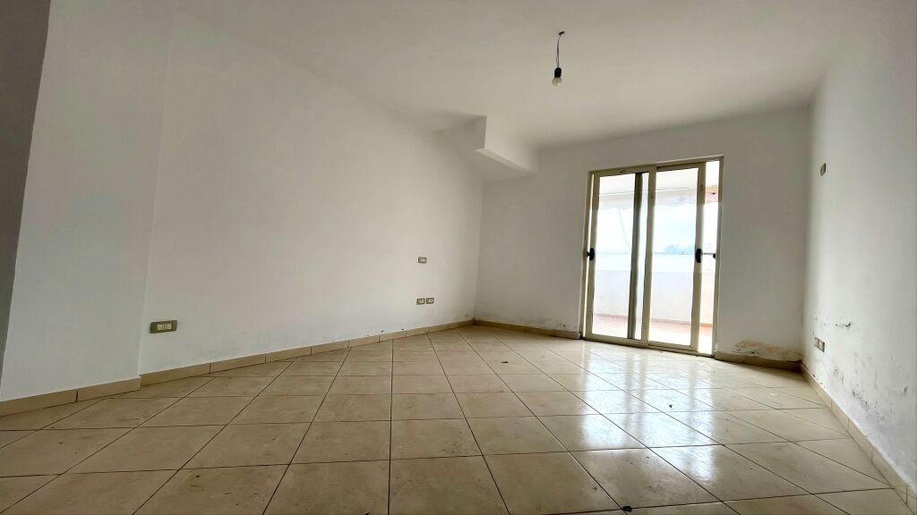 Shitet Apartament 1+1 Kati 8 Me Ashensor