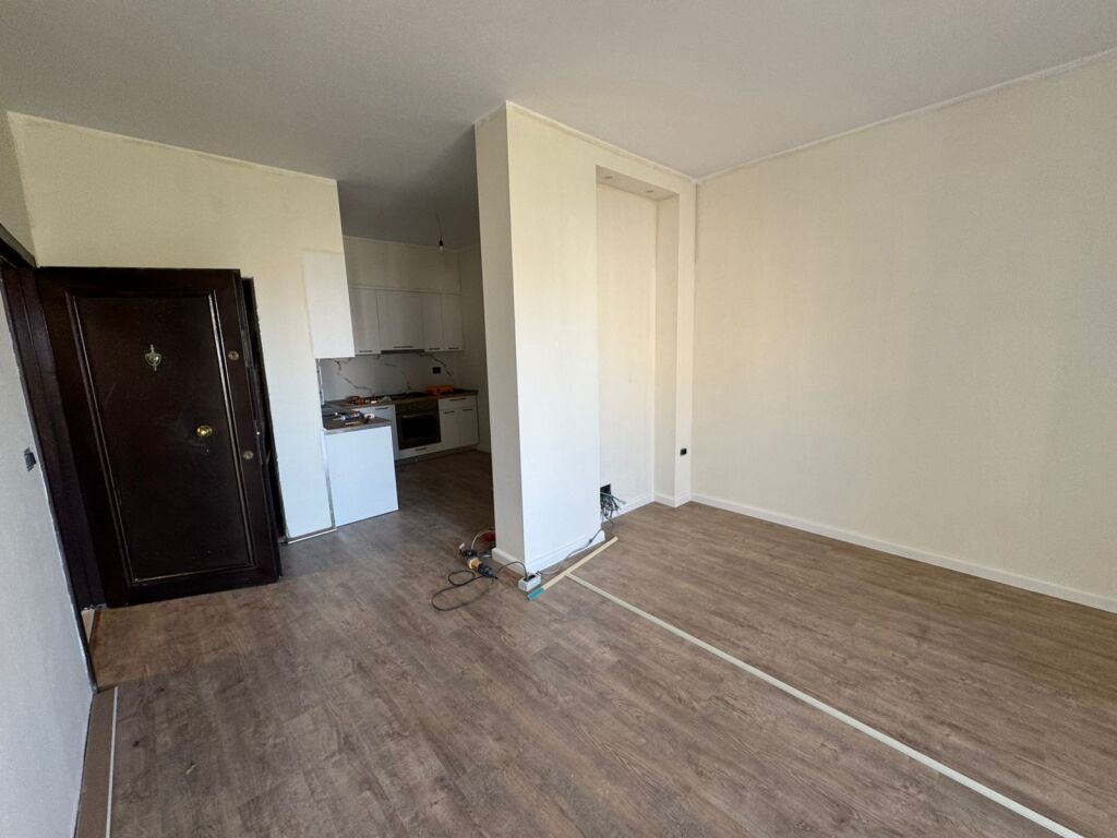 apartament per shitje ne Astir