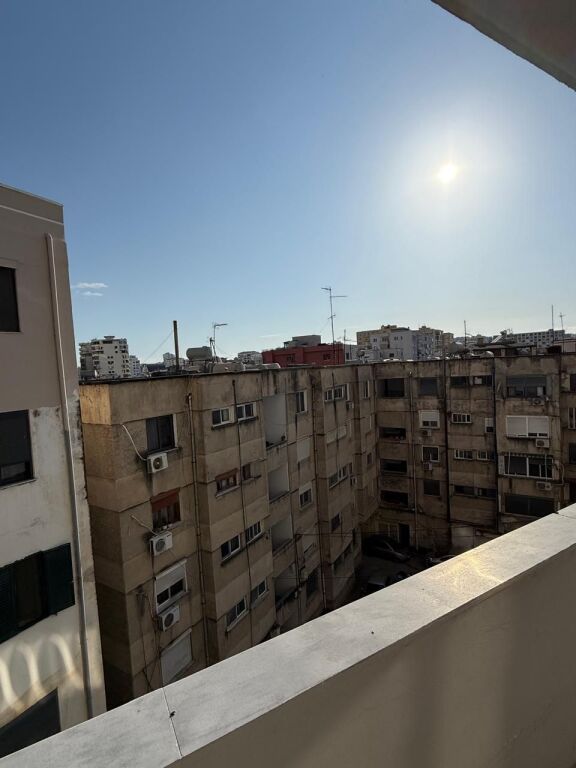 SHITET APARTAMENT 2+1 PRANE UJSJELLESIT, DURRES