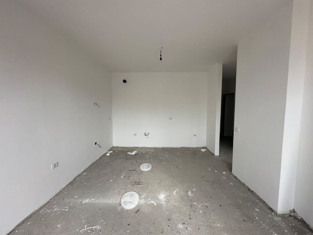 2+1 APARTMENT FOR SALE IN XHAMLLIK