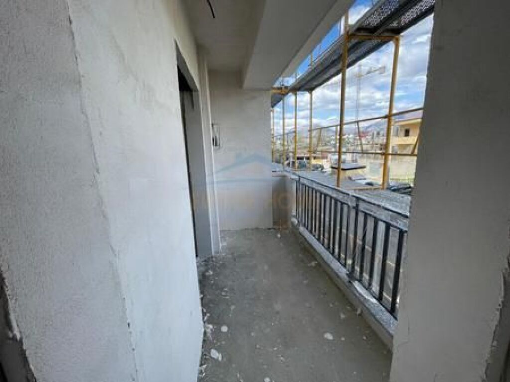 Shitet,Apartament 2+1+2, Paskuqan, Tirane. Empire66636