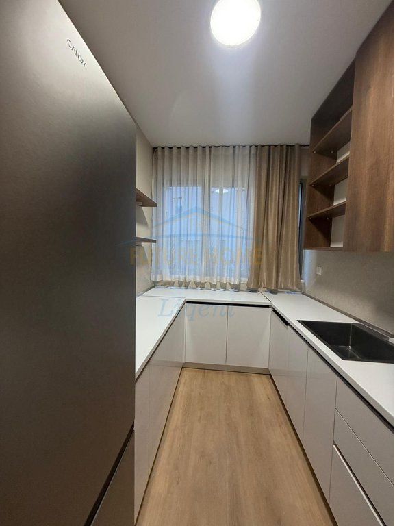 Qera, Apartament 2+1+ Post Parkimi, Green Valley, Tiranë.