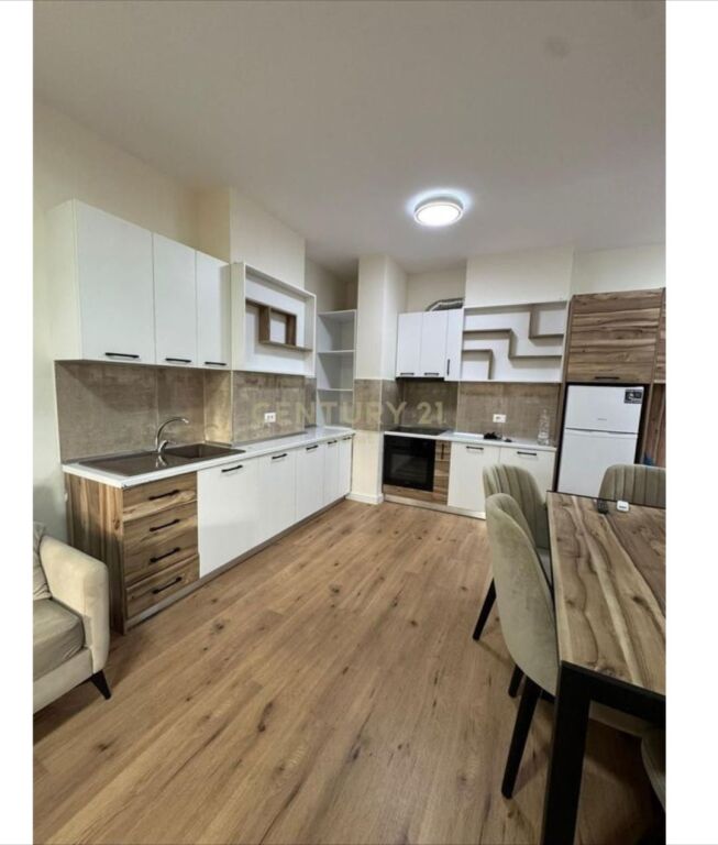 APARTAMENT ME QIRA: GRAND GALLERY 550 € /Muaj Sip. Totale  67m2