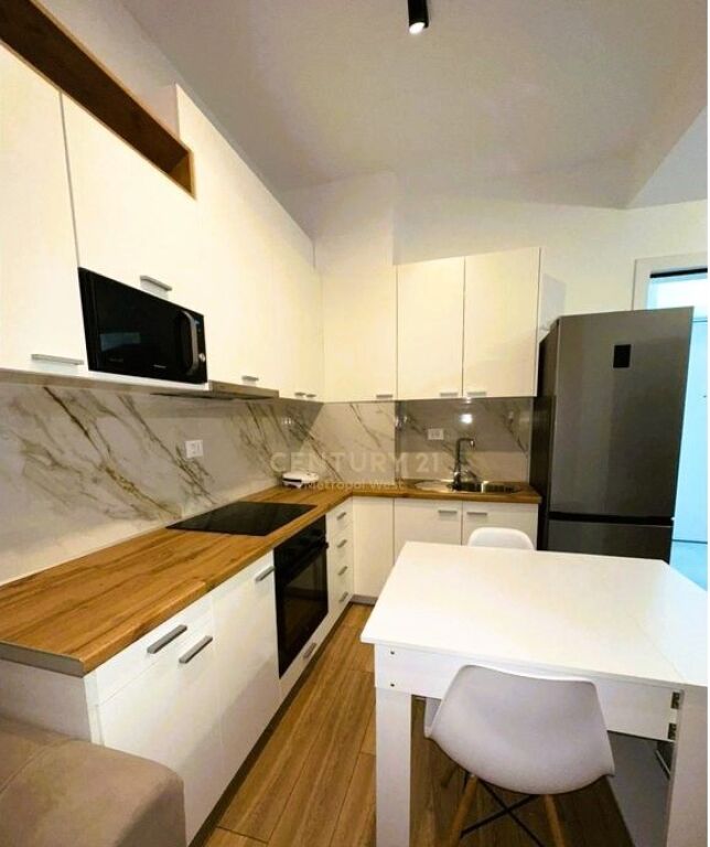 2+1 Apartment For Rent in Kristal Shopping Center, Tirana - 550€ | 78 m²