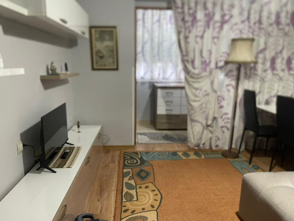 APARTAMENT ME QERA - RRUGA E KOSOVAREVE