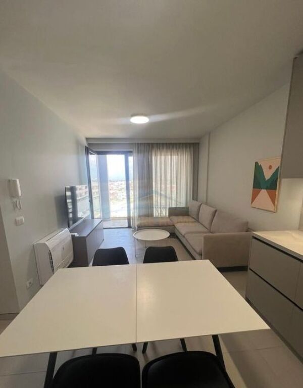 Affitto, Appartamento 1+1+Posto Auto, Ex Dogana, Tirana.