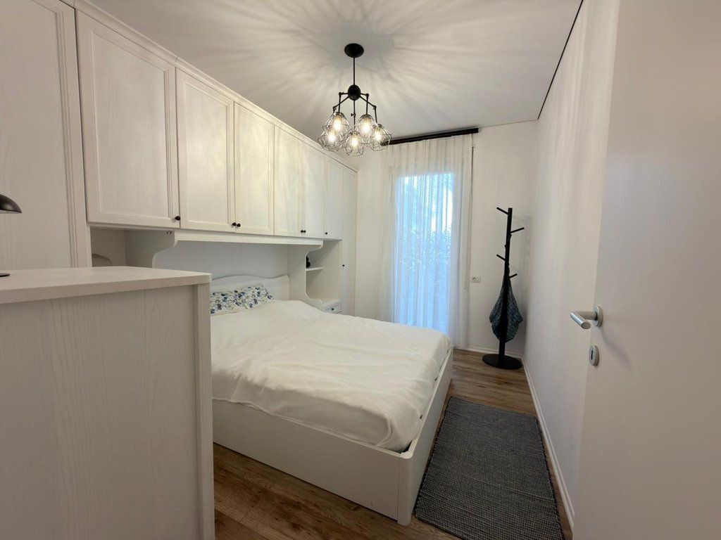 San Pietro Residence, Apartament 2+1 me oborr privat 203 m²