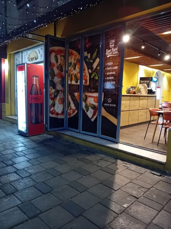 Shitet biznesi fast food piceri. Ambienti 2 mij euro qera mujore.