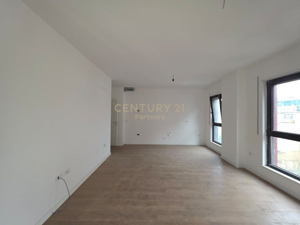 OKAZION - SHESIM APARTAMENT 2+1+2 – KOMUNA E PARISIT PRANE BAR "OSLO"  280,000€