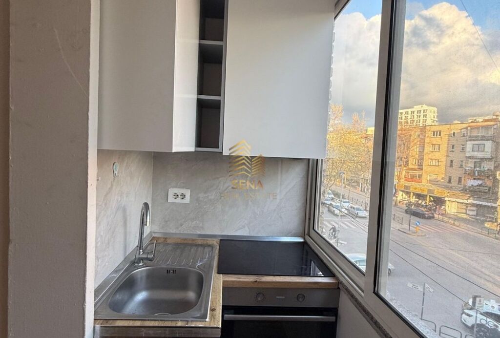 Qira, Apartament 1+1, Medreseja – Tregu 5 Maji, 43,000 Lek