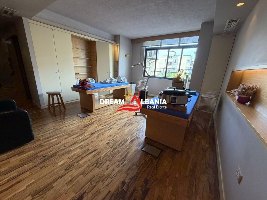 Jepet me qera ambient biznesi tek Ish Restorant Durresi (ID 42611417)f