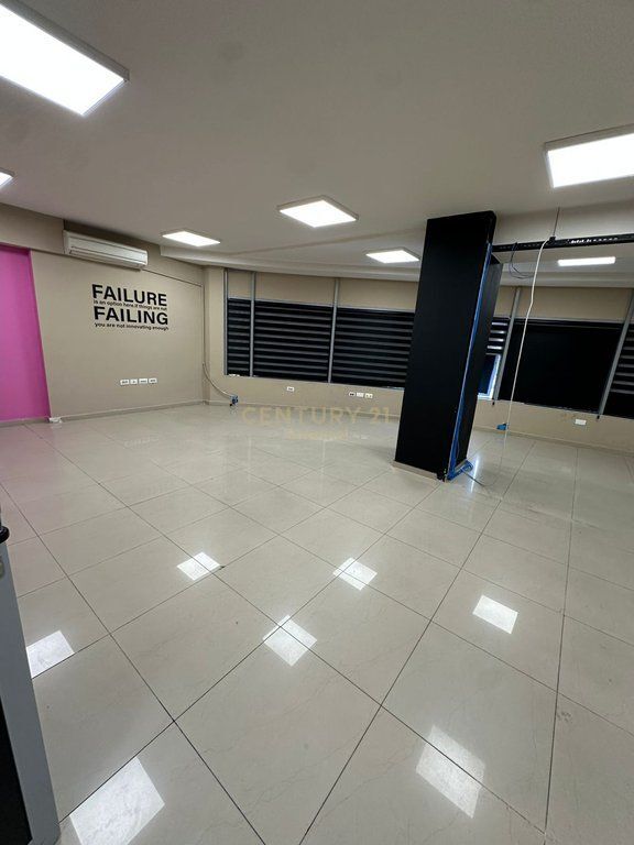 Kompleksi Halili - Jepet Me Qera 300m2 Ambjent Komercial