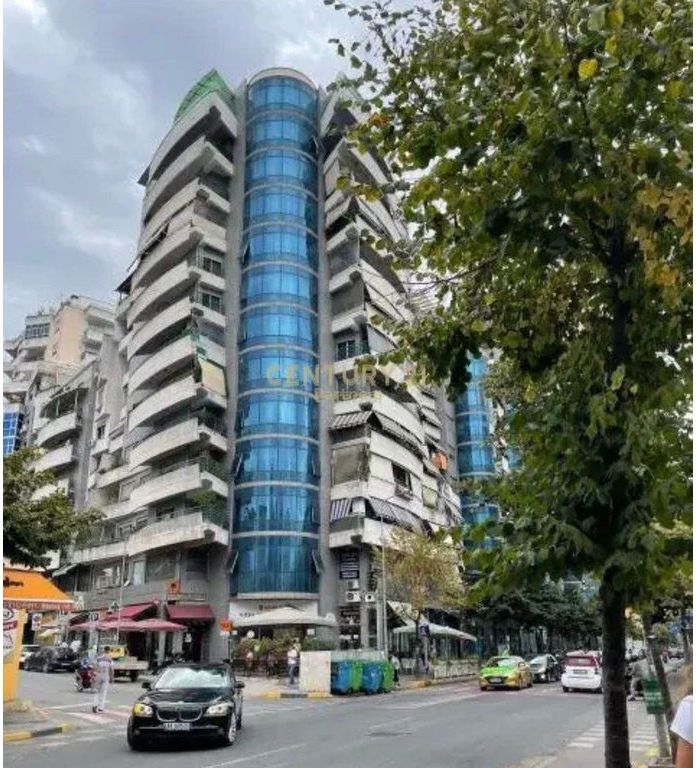 Kompleksi Halili - Jepet Me Qera 300m2 Ambjent Komercial