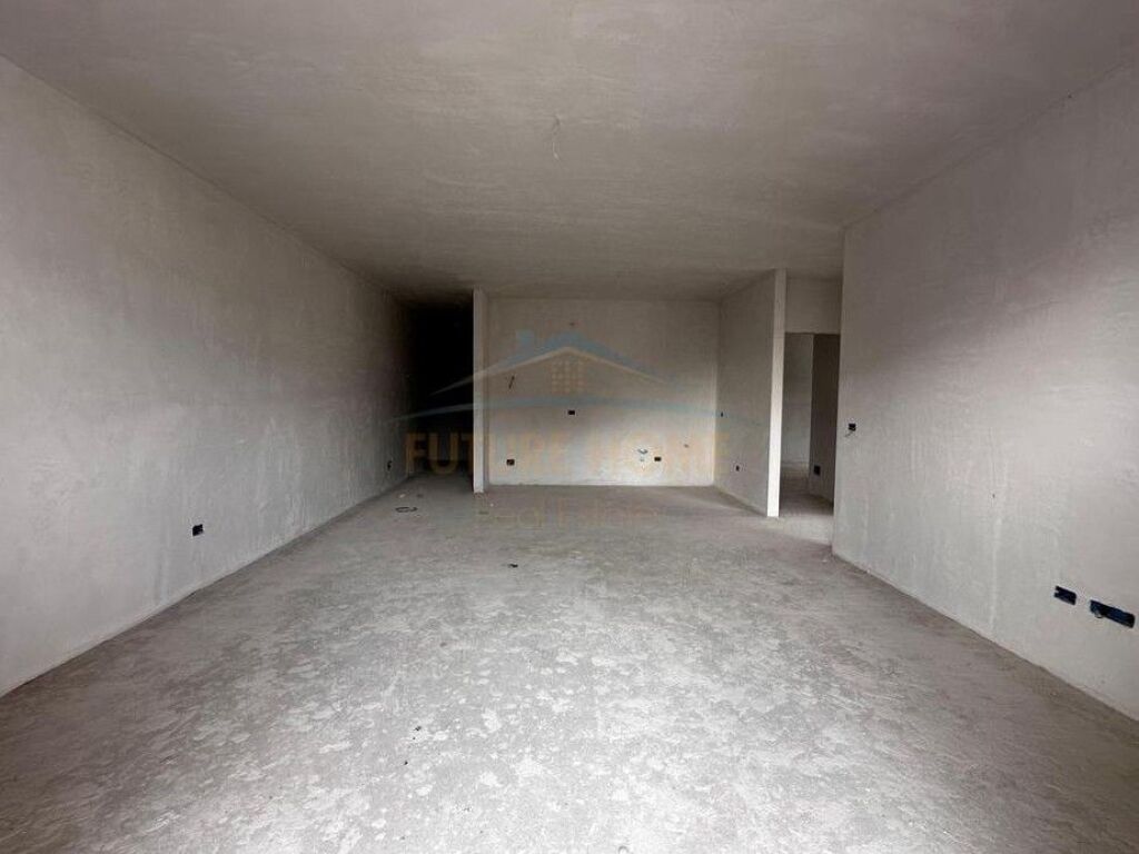 In vendita, Appartamento 3+1+2, Paskuqan