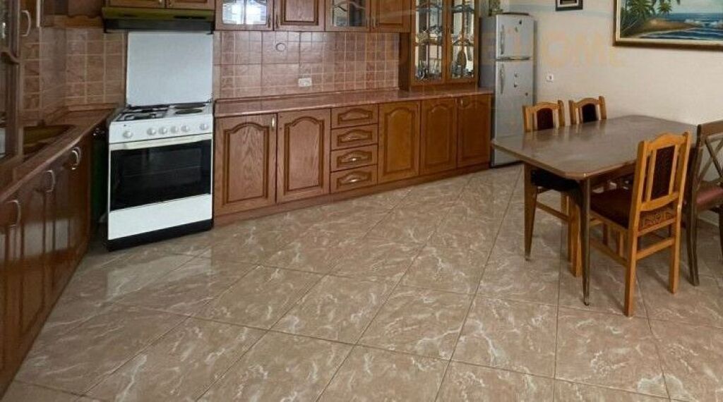 Shitet ,Apartament 1+1, Kompleksi E-88, Rruga Dritan Hoxha