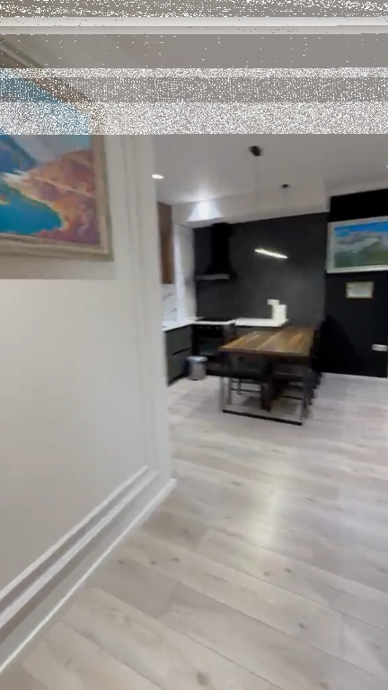 Apartment 1+1, Astir!