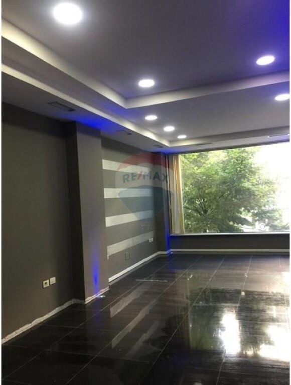 Dyqan - Për Shitje - Rruga Abdyl Frashëri, Tiranë (ID: 530561003-42)