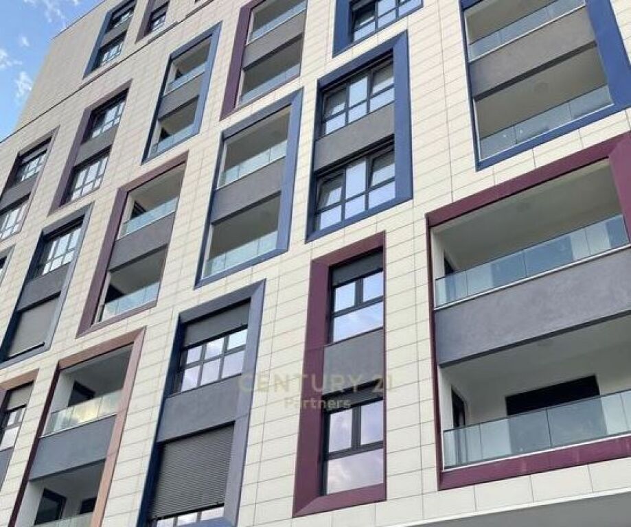 OKAZION - SHESIM APARTAMENT 2+1+2 – KOMUNA E PARISIT PRANE BAR "OSLO"