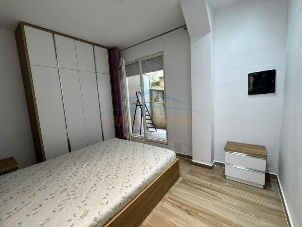 Shitet, Apartament 1+1 , Liqeni i Thate, Tirane