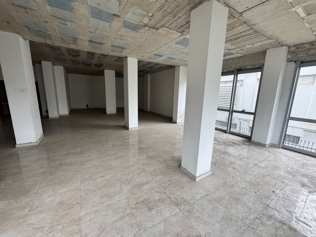 🏢 LOCALE COMMERCIALE (UFFICIO) IN AFFITTO – VICINO AL BLOK