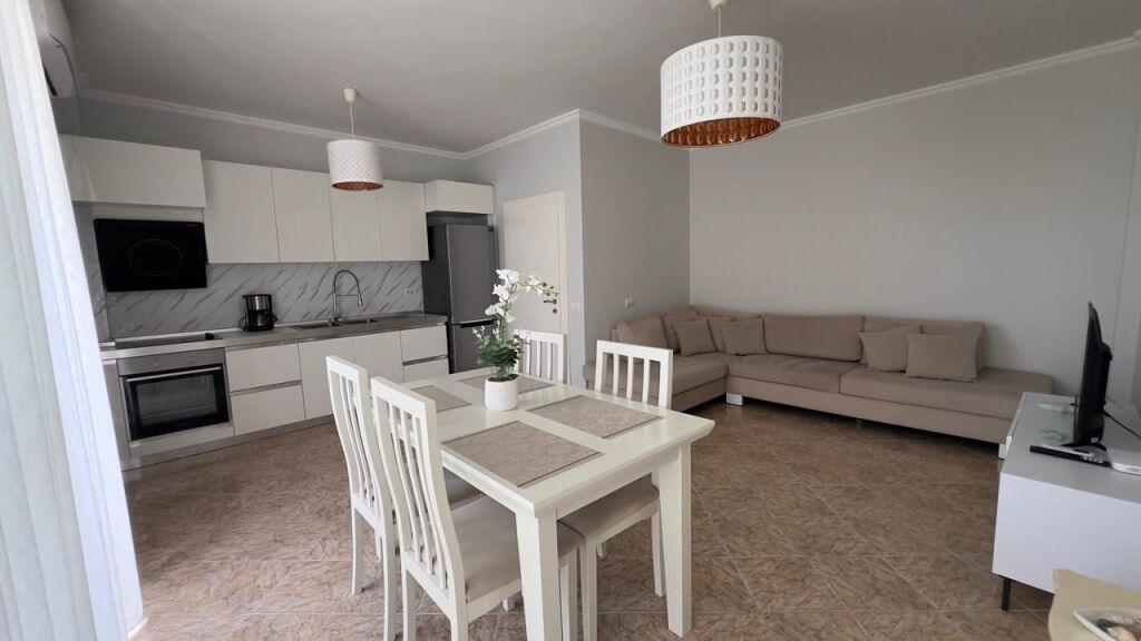 Shitet Apartament 1+1