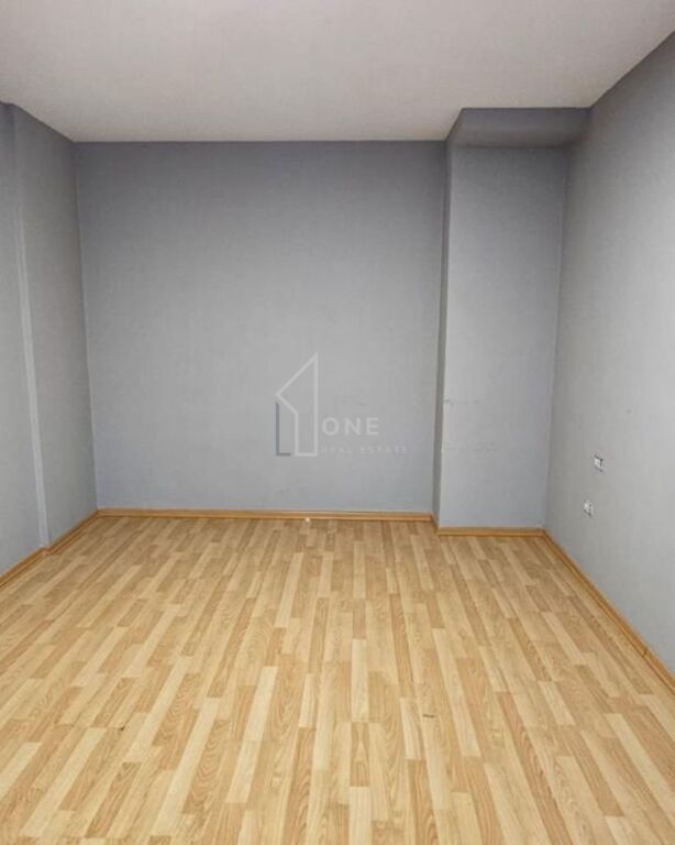 Zogi zi , business premises for rent