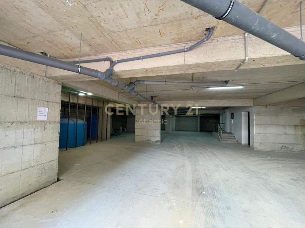 Apartament 1+1 për Shitje në Malin e Robit, Ndërtim i Ri me Pishinë