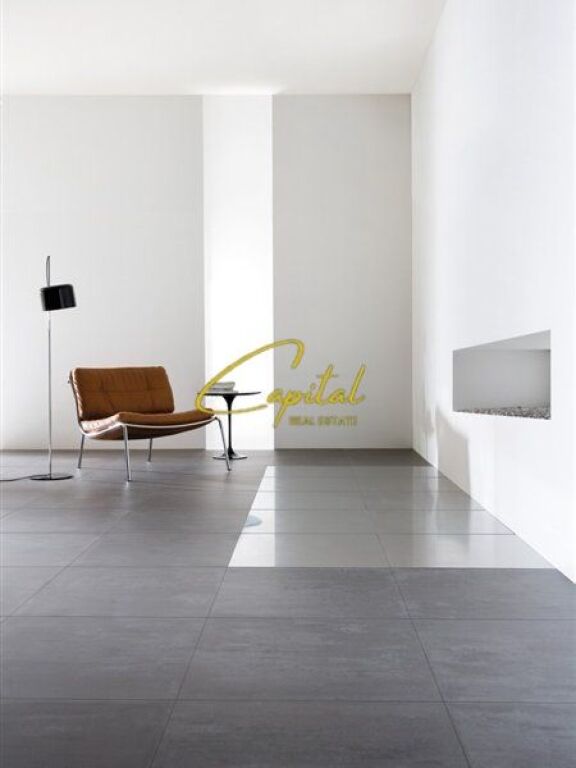 OFFICE FOR RENT 30 M2 DURRESIT STREET 65,000 LEKE