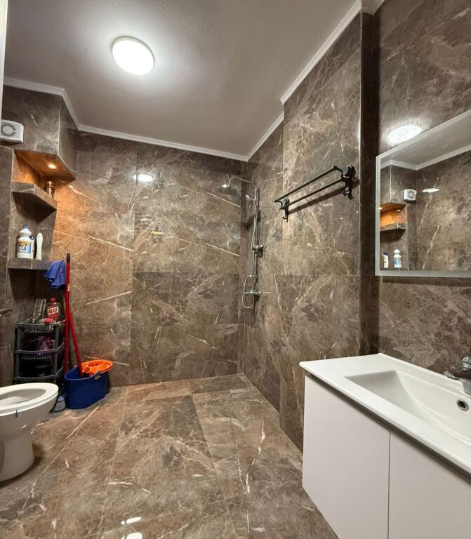 Esclusivo VIA 5 MAJI Vendiamo super appartamento! 1+1