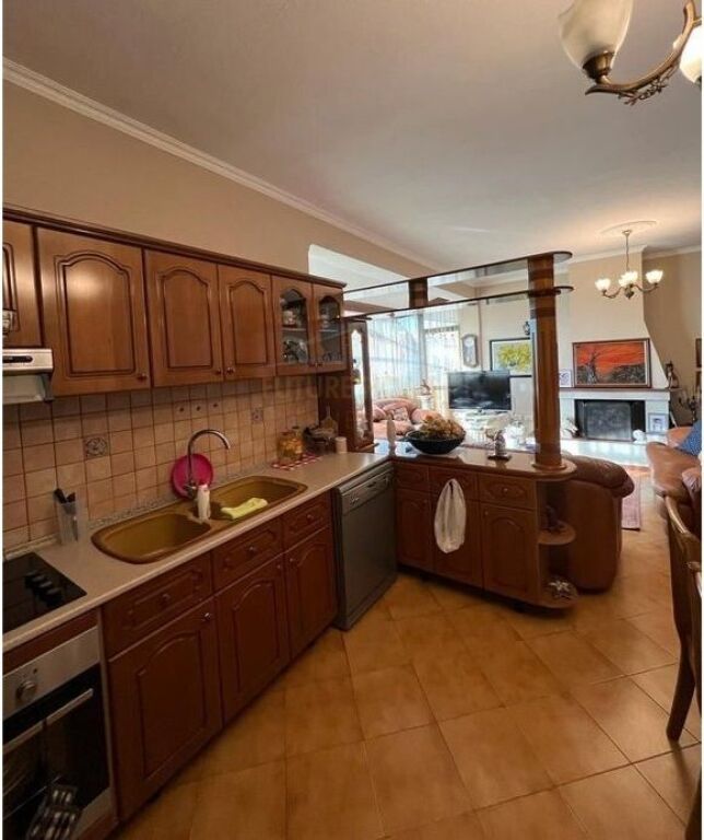 Shitet, Apartament 2+1, Zogu i Zi, Tirane