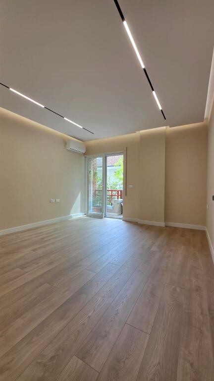 Premises for rent at Coin/RTSH