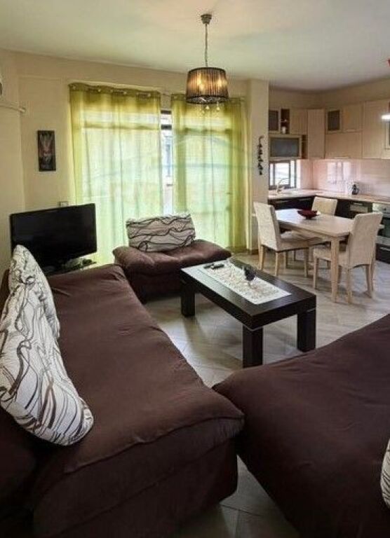 Qera, Apartament 1+1, Fresk, Tiranë.