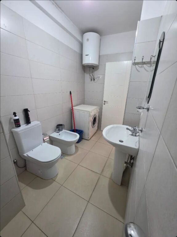 Affittasi. Appartamento 2+1+balcone ad Astir