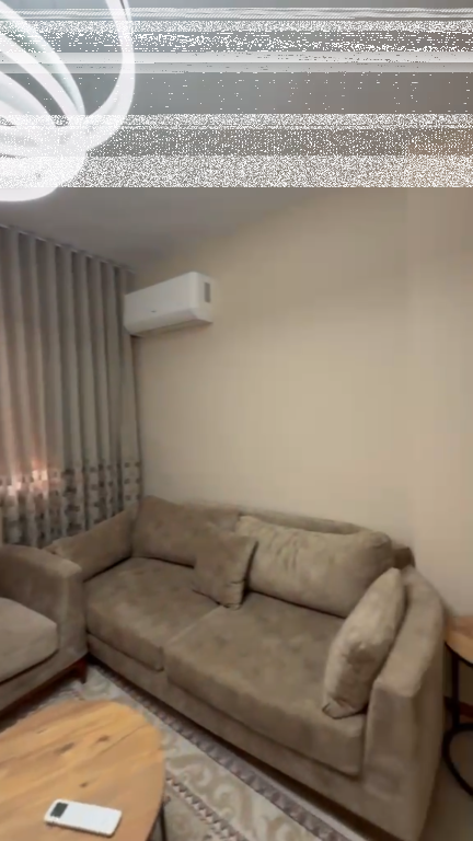 Apartament 1+1, Mine Peza!