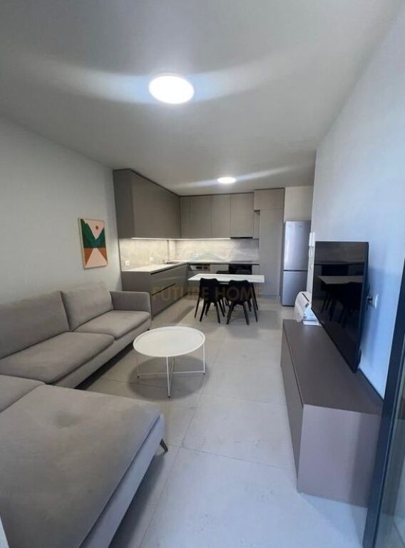 Affitto, Appartamento 1+1+Posto Auto, Ex Dogana, Tirana.