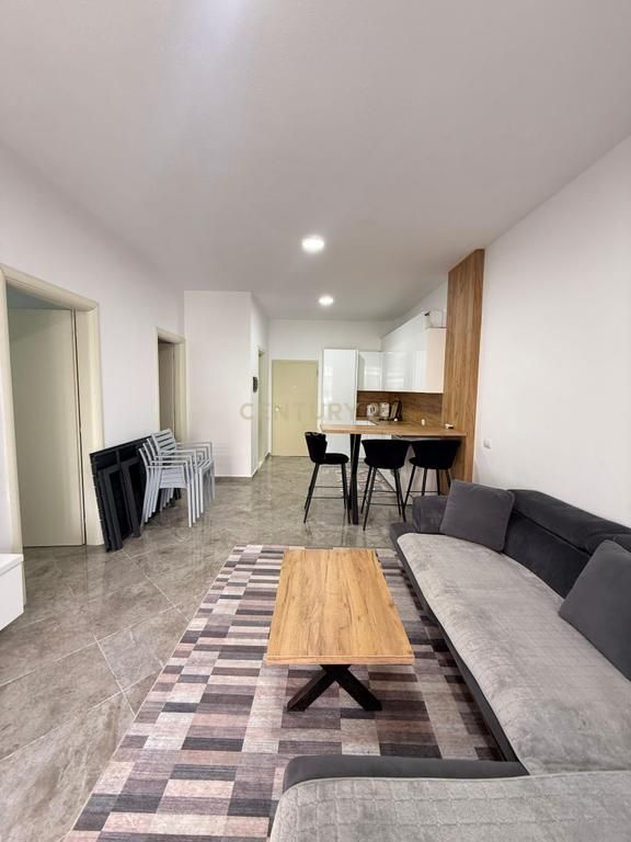Apartament 2+1me Oborr 266 m2 për Shitje në Gjirin e Lalzit, Durrës !