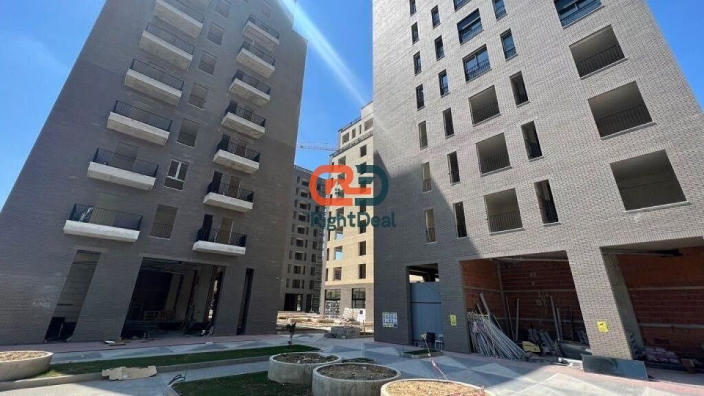 Tek Fusha E Aviacionit, Shitet Super Apartament 3+1+2 I Sapo Perfunduar !!!