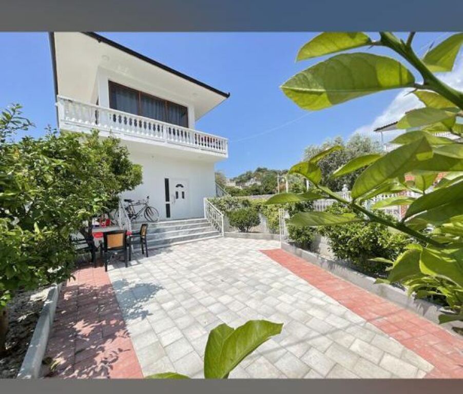 🏡 Shtëpi me qira pranë Lungomares (Vlore)