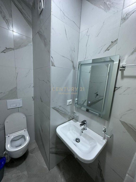 Apartment 1+1 with parking at Mangalem Complex!