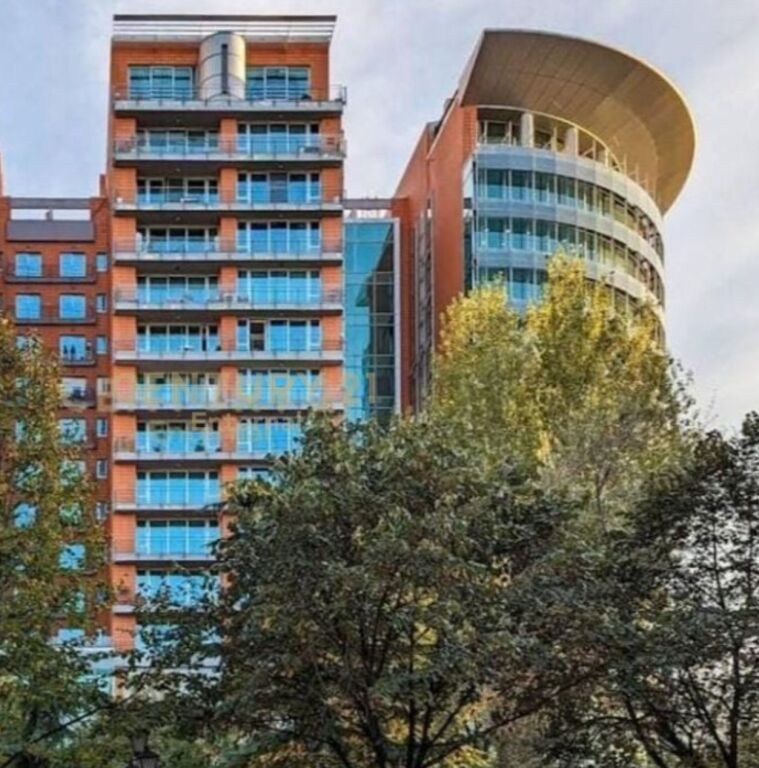 Vendesi Appartamento 3+1+Parcheggio