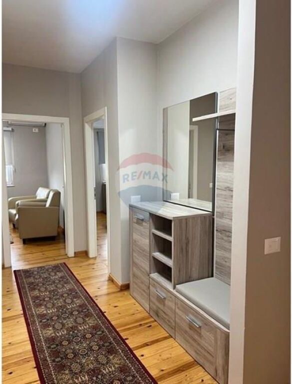 Penthouse me qira tek Kopshti Zoologjik