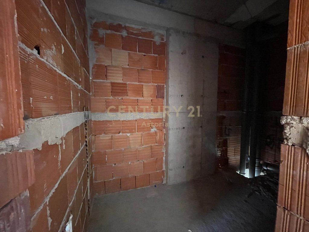 SHITET APARTAMENT 1+1 TE RIVER SIDE RESIDENCE,UNAZA E RE.