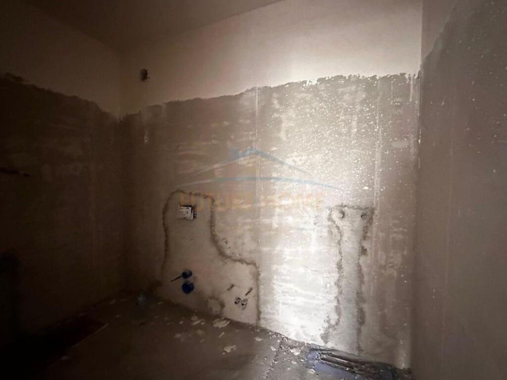 In vendita, Appartamento 3+1+2, Paskuqan