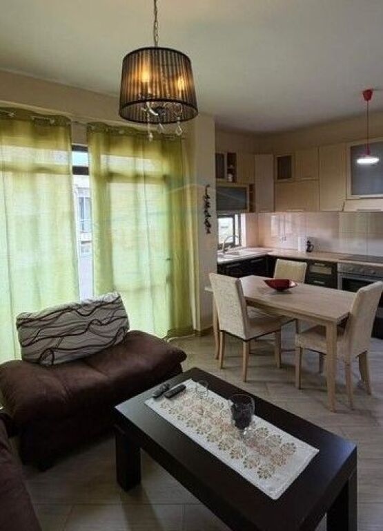 Qera, Apartament 1+1, Fresk, Tiranë.