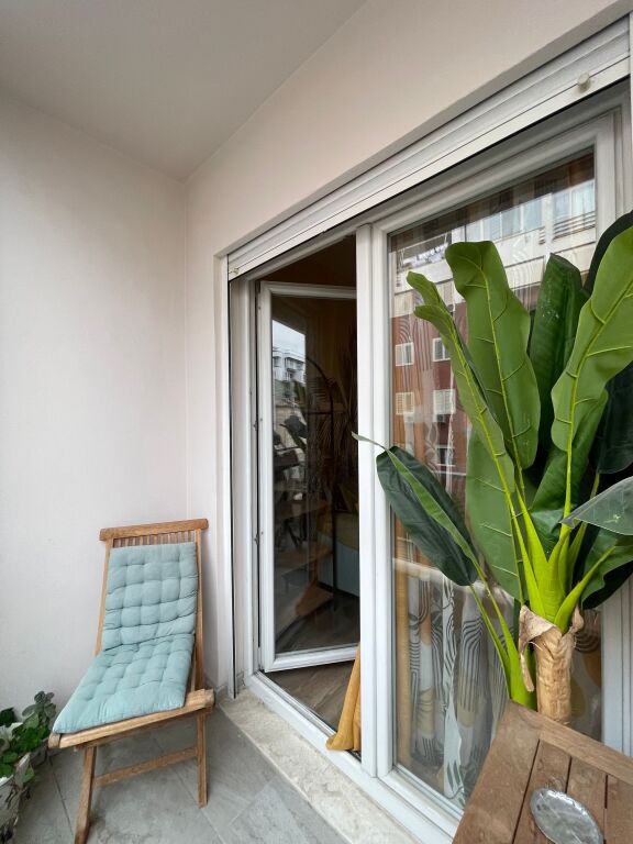 Apartament 2+1 per qera tek Rruga e Kosovareve