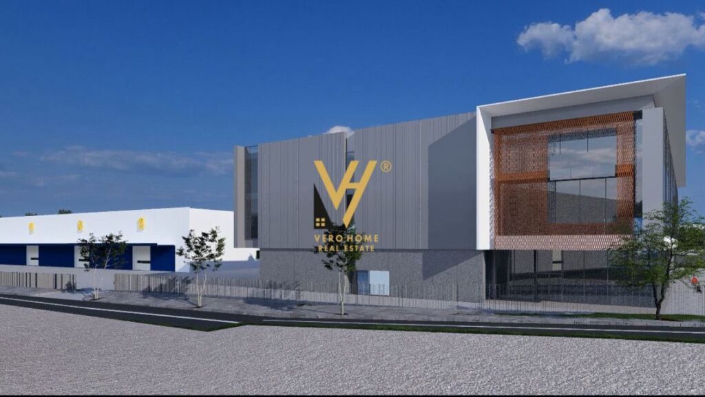 AFFITTASI CAPANNONE 3.000 M2 A VORE 18.000 EURO