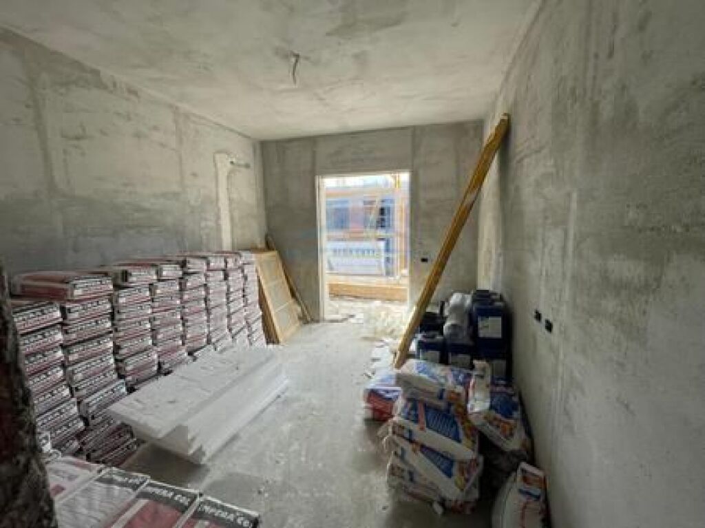 Shitet,Apartament 2+1+2, Paskuqan, Tirane.Empire66640